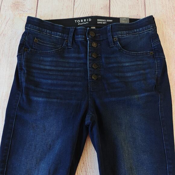 Torrid Bombshell Skinny Super Soft High Rise Jeans sz 10R NWT - Picture 7 of 12
